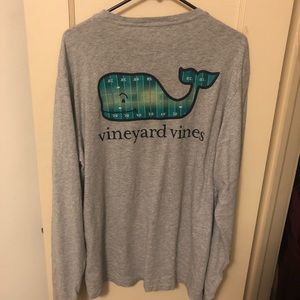 Grey long sleeve vineyard vines (football)